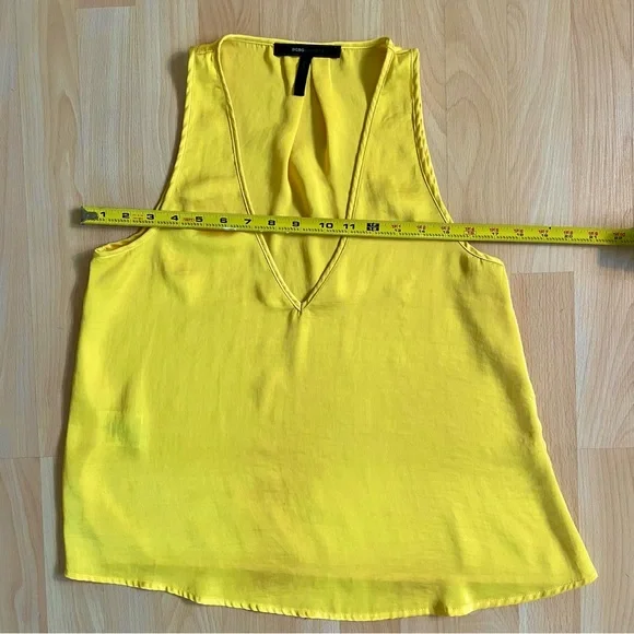 BCBG Max Azria Women's Satin Top Vneck Tunic flowy bright yellow tank top XS - Picture 8 of 10